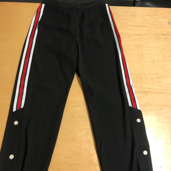 Top shop button pants. - Picture 3 of 5